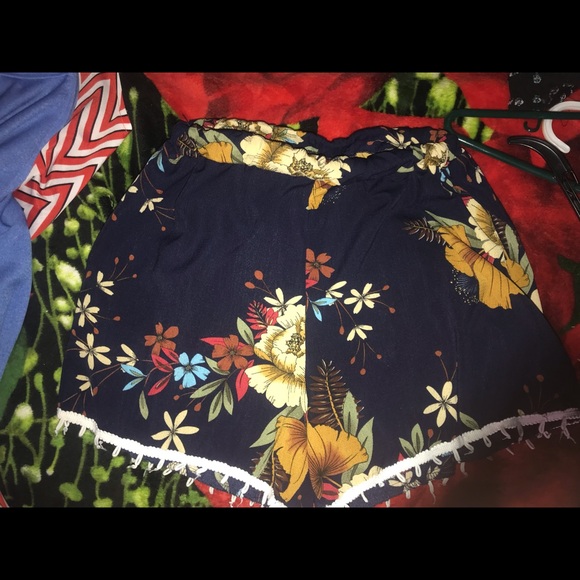 Shorts - Picture 2 of 2